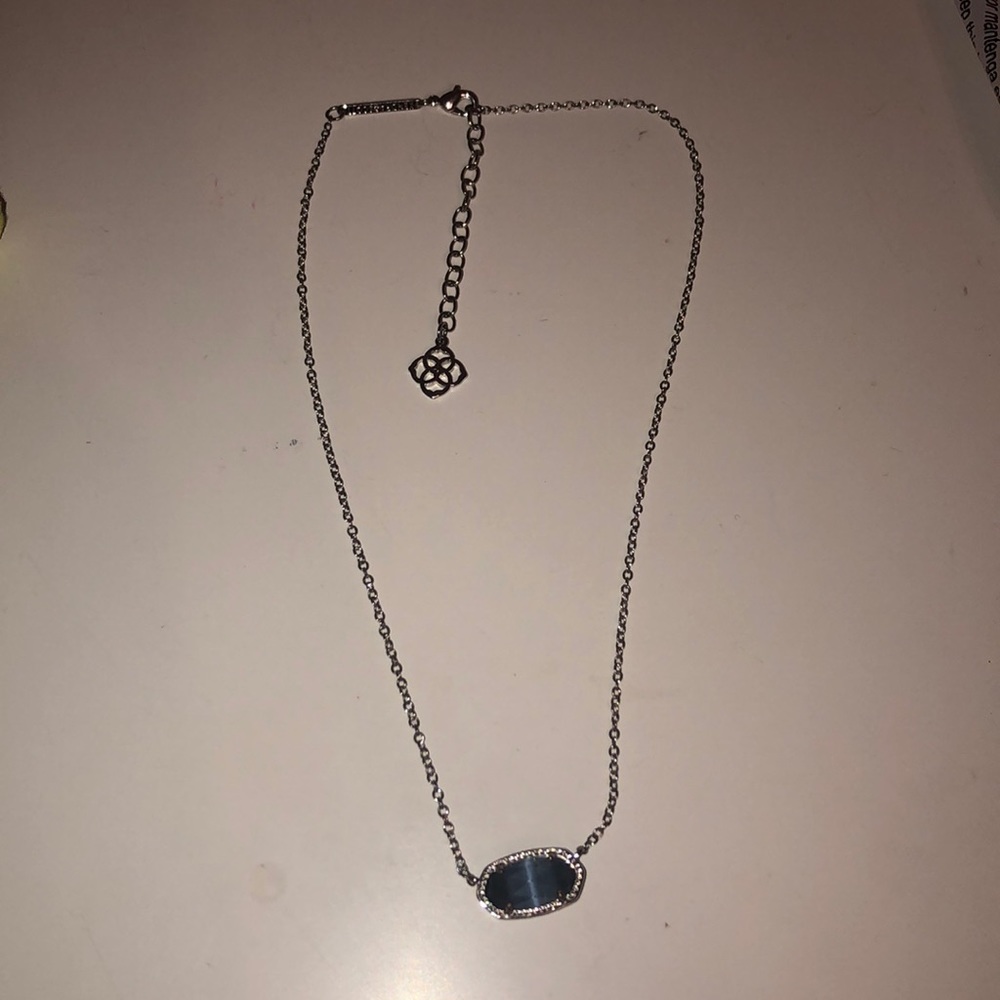 Silver periwinkle Kendra Scott necklace